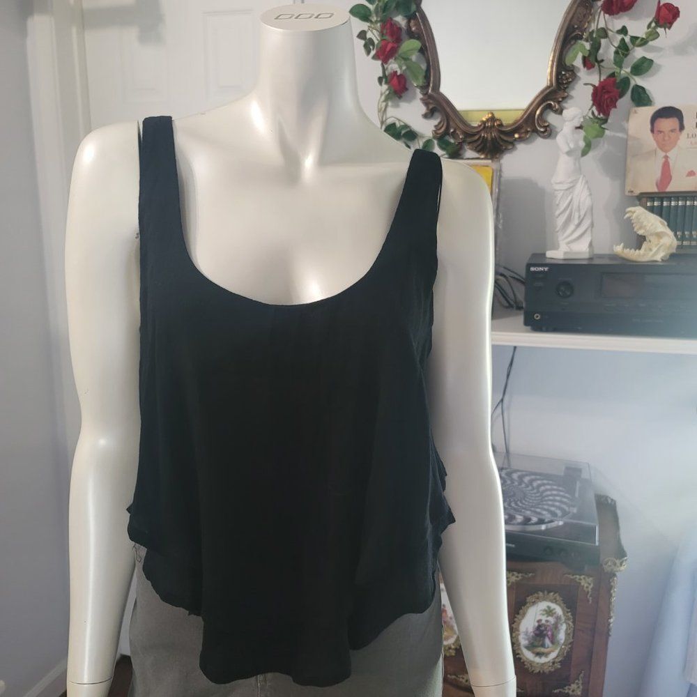Flowy Crop Top - Picture 2 of 4